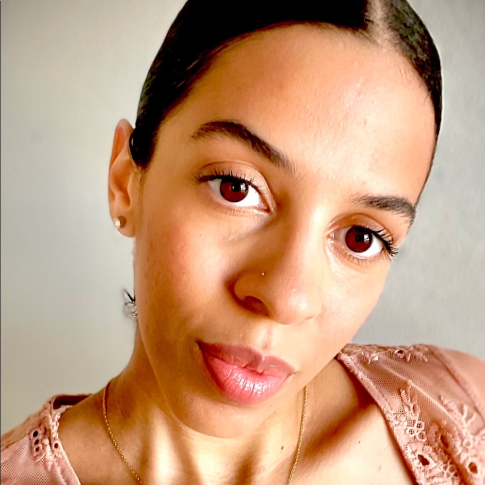 Meet your Posher, Julieta